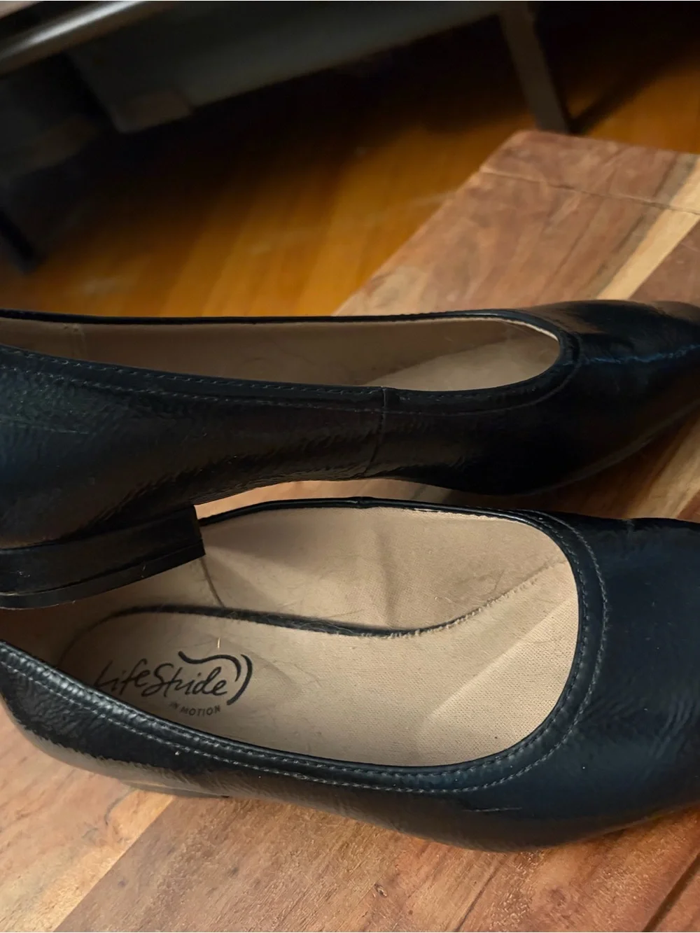 Life Stride Women’s Black Ballet Flats